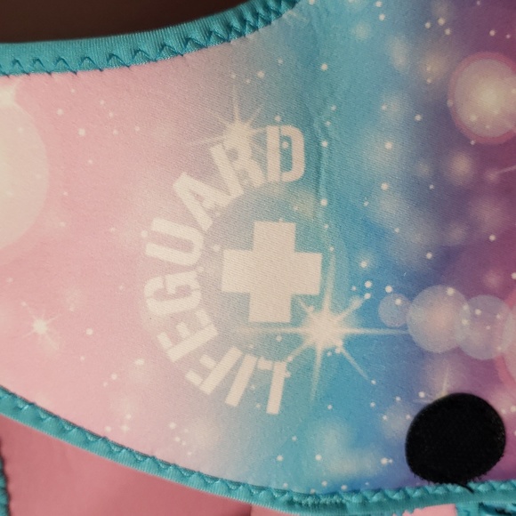 3X HOST PICK. Girl's 33lbs to 55lbs LifeGuard Life Vest - Picture 3 of 7